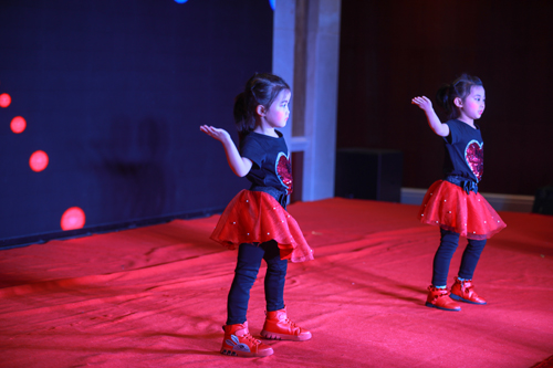 大禹漢光2018年“同心同行，共創(chuàng)未來”主題年會圓滿成功