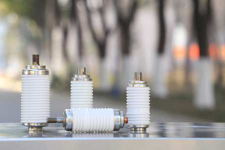 真空開關(guān)管接觸點選什么材質(zhì)好？一般為銅合金！